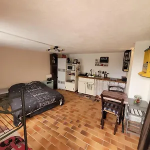  Appartement Superbe Studio Proches Toutes Commodites Place Du Marche De St Roch France